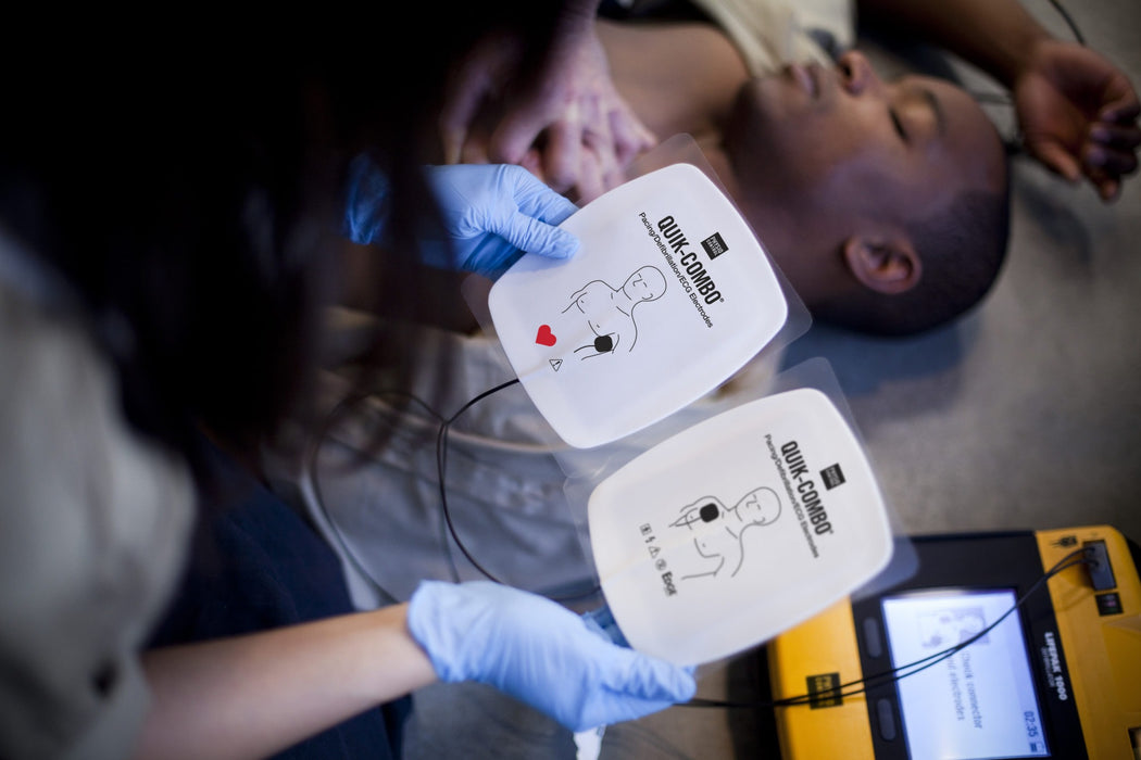 Physio Control Lifepak 1000 Semi-Automatic Defibrillator (without ECG)